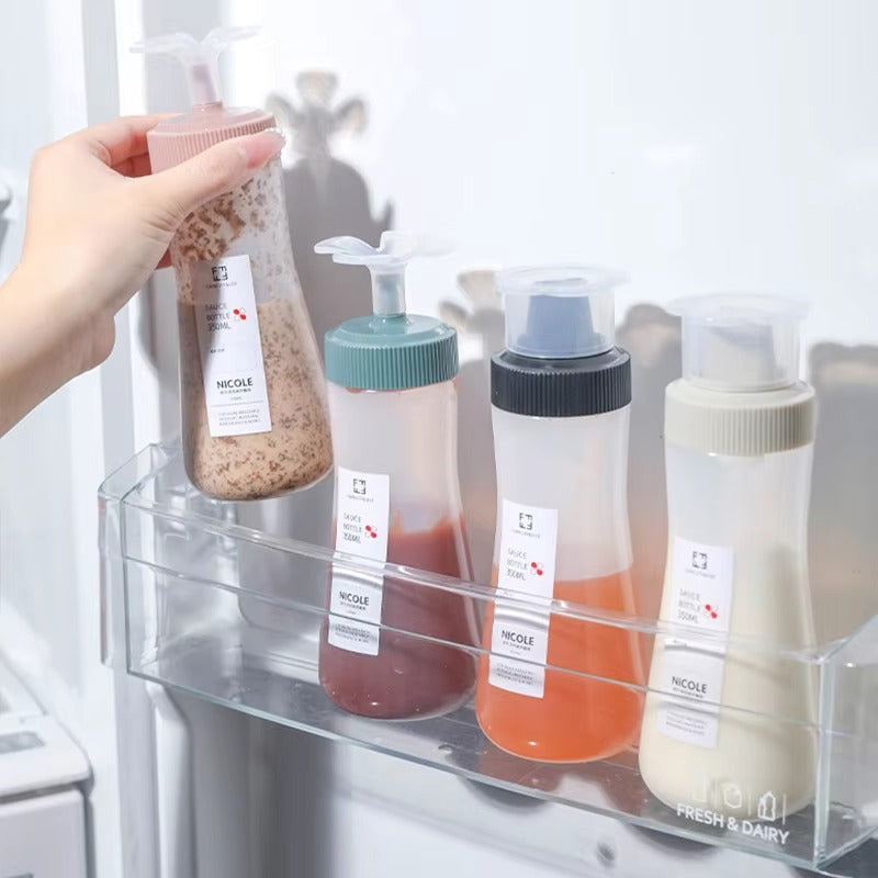 Kitchen Seasoning Bottle Creative Squeeze Flower Salad Dressing Storage Bottle Five Hole Honey Inverted Squeeze Sauce Bottle